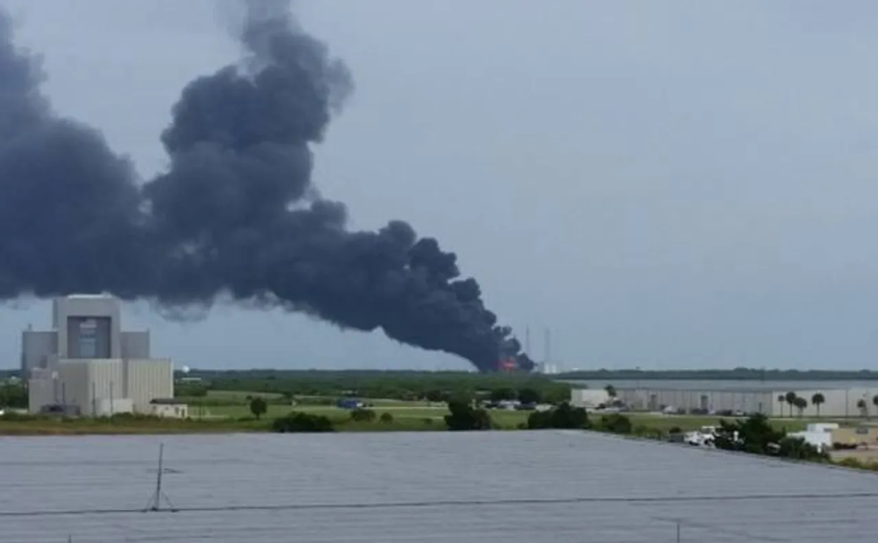 Explosion rocks SpaceX launch site in Florida during test