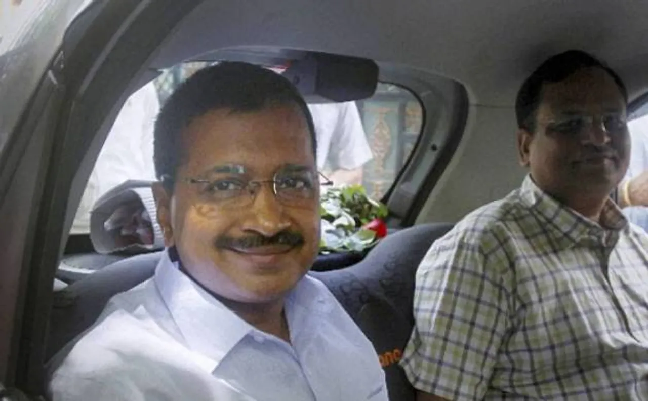Delhi CM Kejriwal, Satyender Jain leave for Rome to attend Mother Teresa's canonisation ceremony