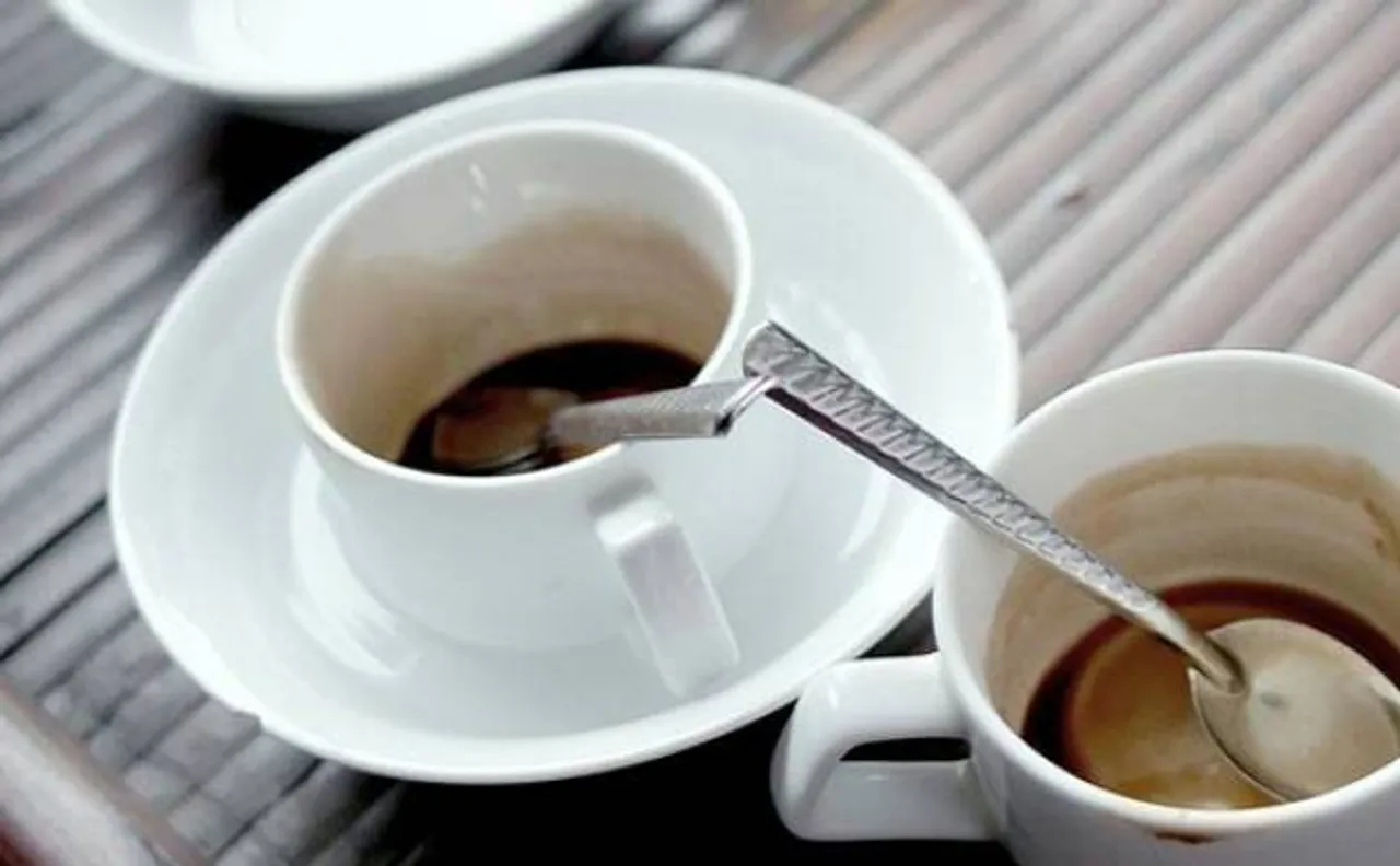 Spanish cafe owner cuts prices for those who say 'please' and 'thank you'