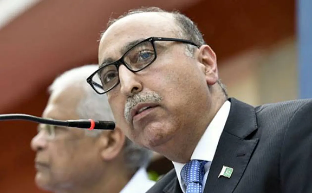 Basit summoned by MEA over discourtesy shown by Pak towards Gautam Bambawale