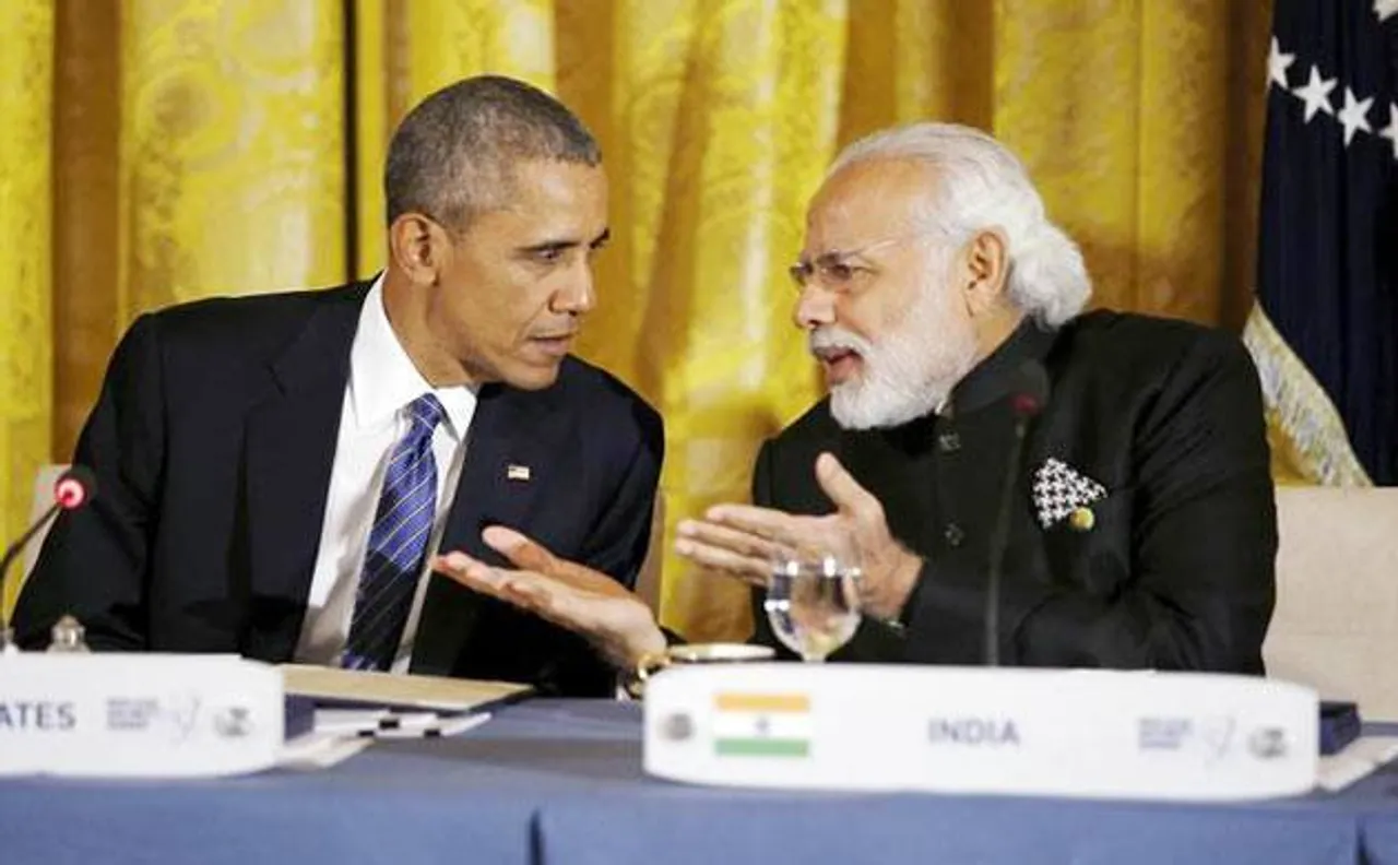 PM Modi invites US President to visit India, as Obama expresses his desire to visit Taj Mahal with wife