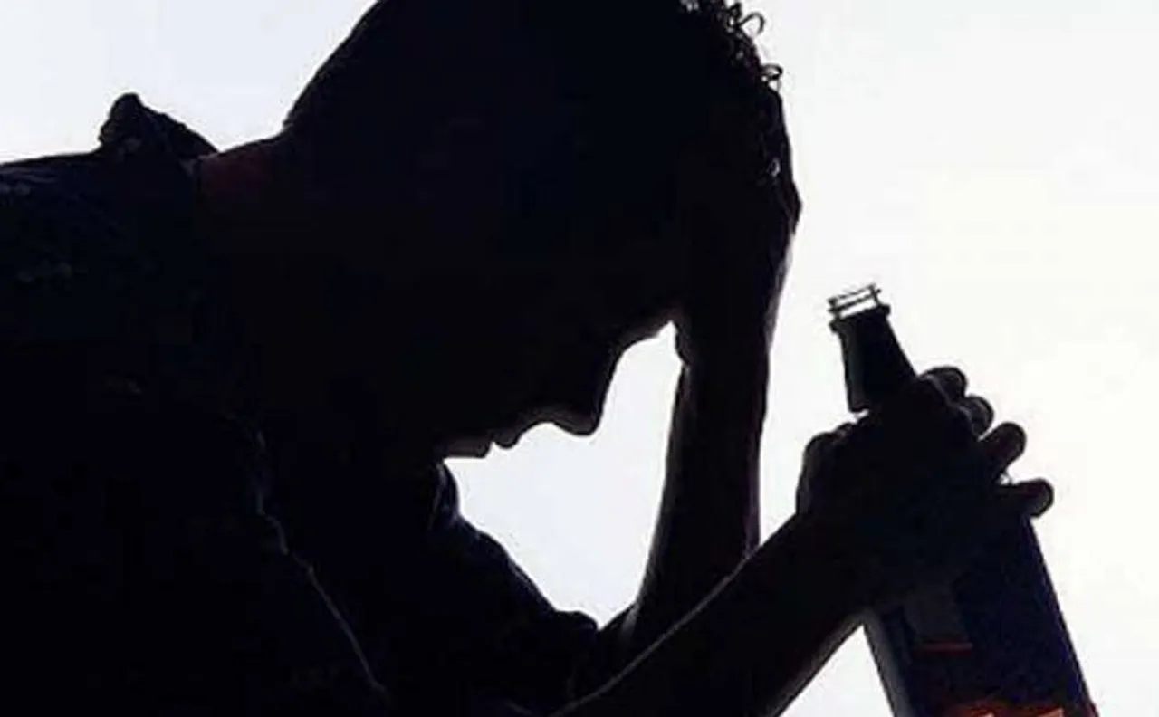 Suspected hooch tragedy in Surat district: toll climbs to 13