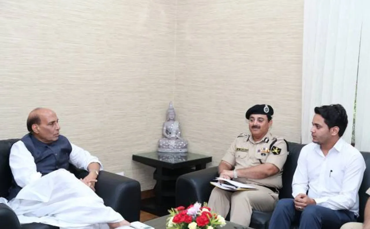 Rajnath Singh meets BSF topper Nabel Wani, says his success will inspire many in Kashmir 