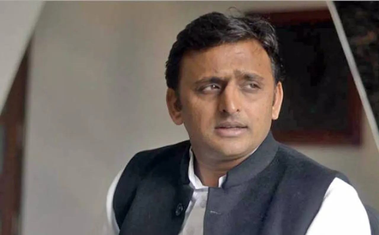 UP CM Akhilesh Yadav sacks two ministers Gayatri Prajapati and Rajkishore Singh
