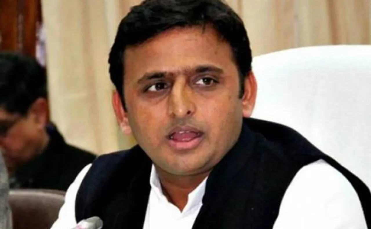 UP CM Akhilesh removes chief secretary Deepak Singhal , appoints Rahul Bhatnagar as new CS