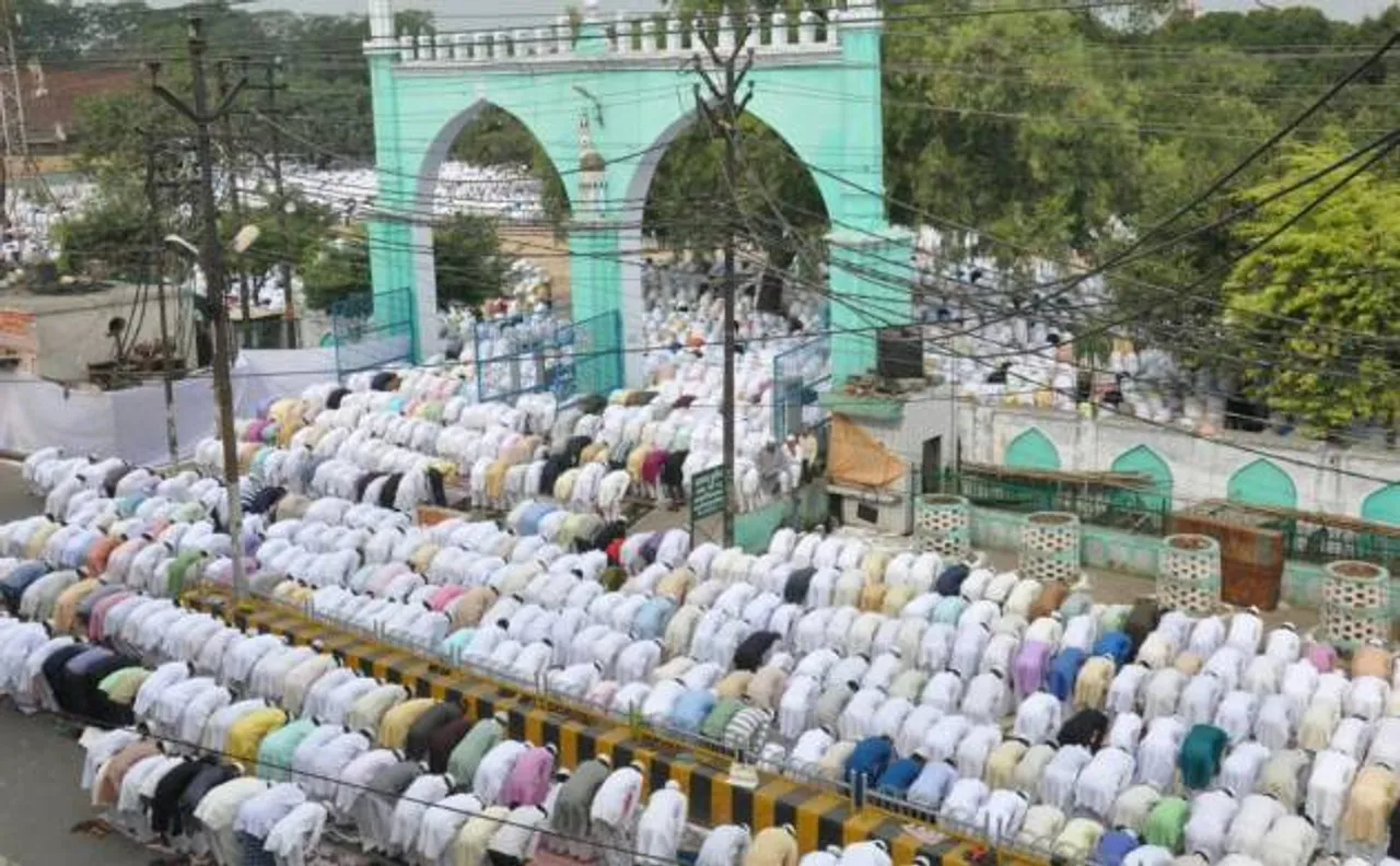 Nation celebrates Eid al-Adha: Prayers offered in Delhi, Lucknow, Hyderabad