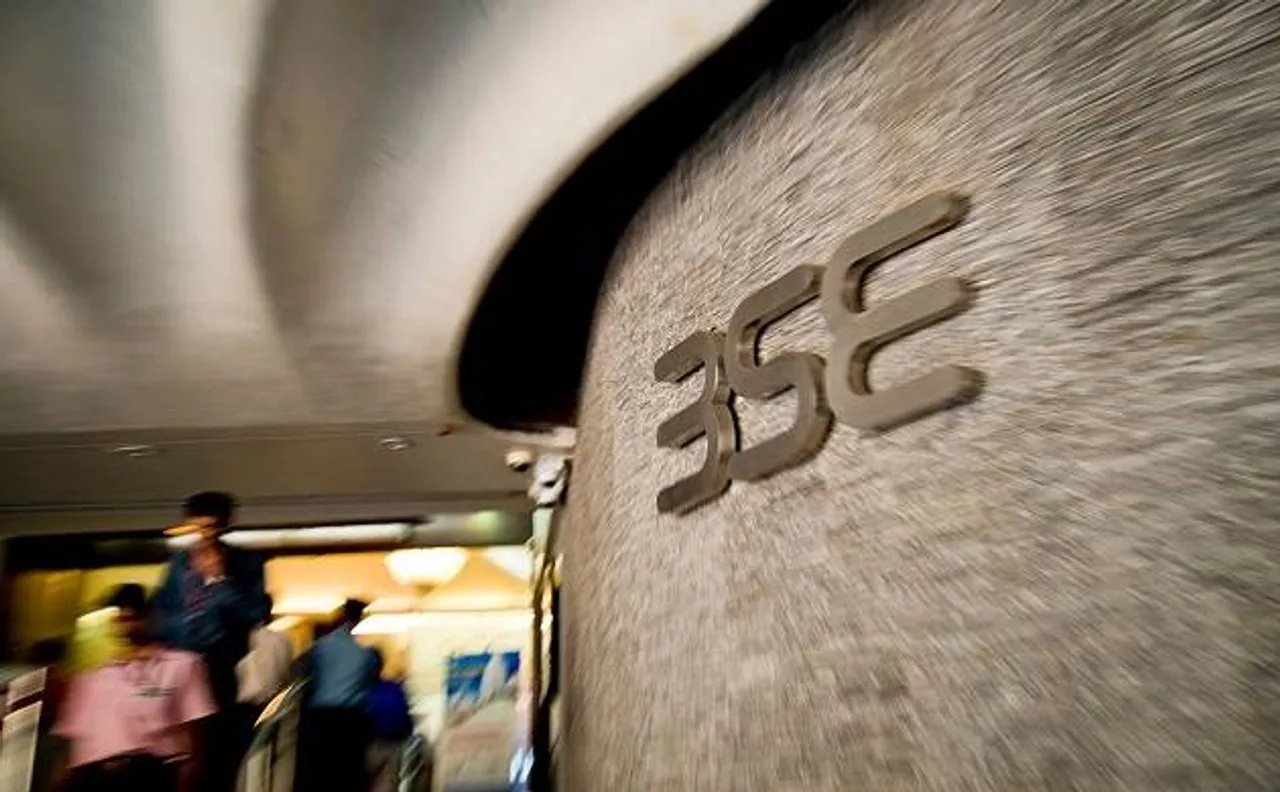 Stock Markets Remain Flat, IT Stocks take a hit
