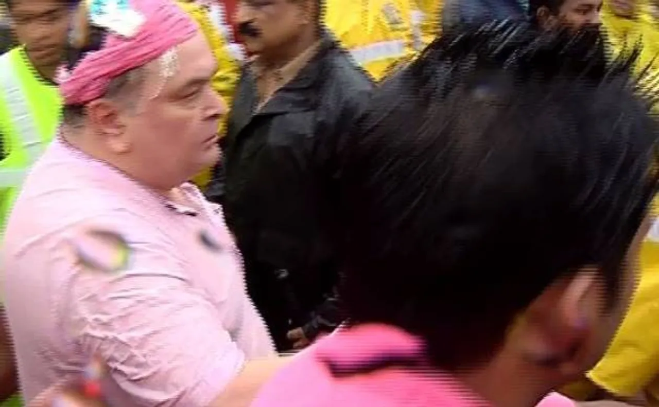 Shocking video: Actor Rishi Kapoor slaps TV journalist 