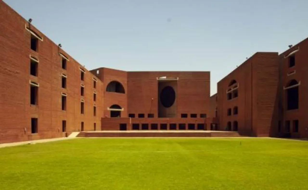 Government plans to introduce a bill that allows IIMs to give UG, PG degrees
