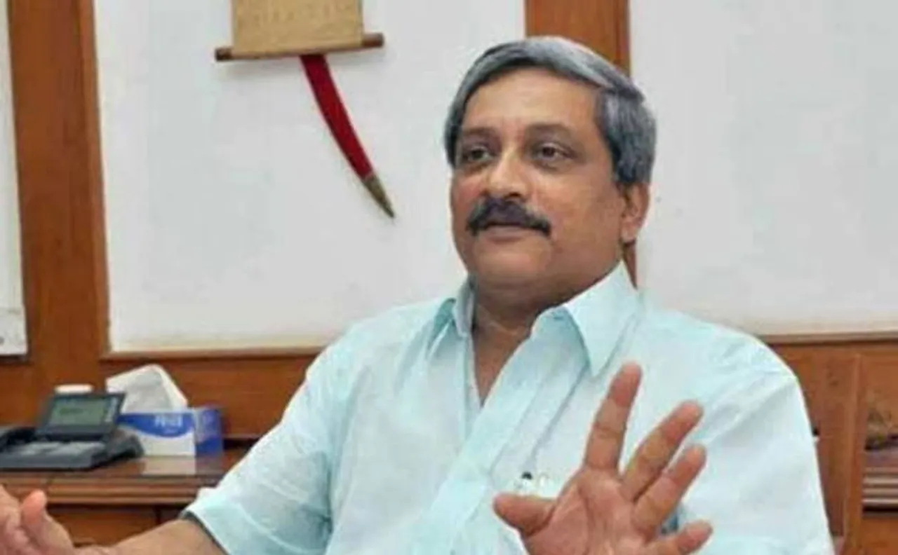Kejriwal's tongue had to be trimmed as he spoke against PM: Defence Minister Manohar Parrikar