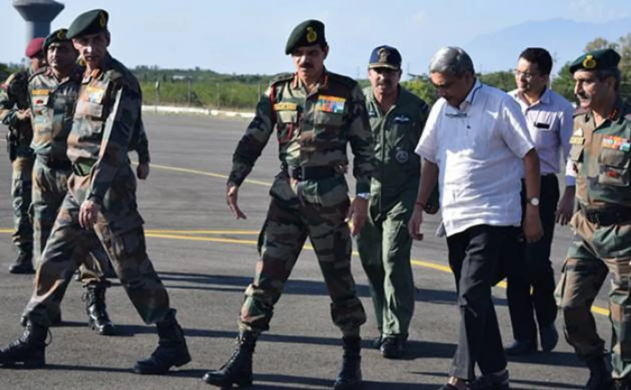 Uri Terror Attack: Take firm action against those responsible, Parrikar instructs Indian Army
