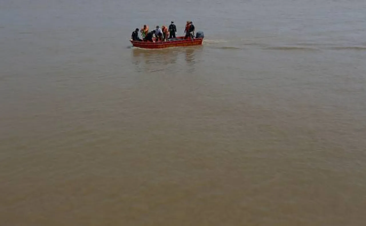 At least 10 people drowned after a boat capsized off Egyptian coast