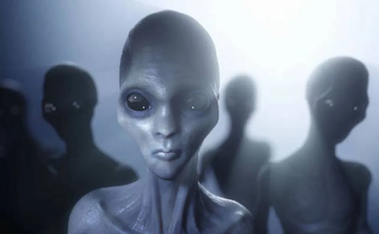 Famous Physicist Stephen Hawking warns against prospect of hostile aliens, says heâ€™s sure â€˜we are not aloneâ€™