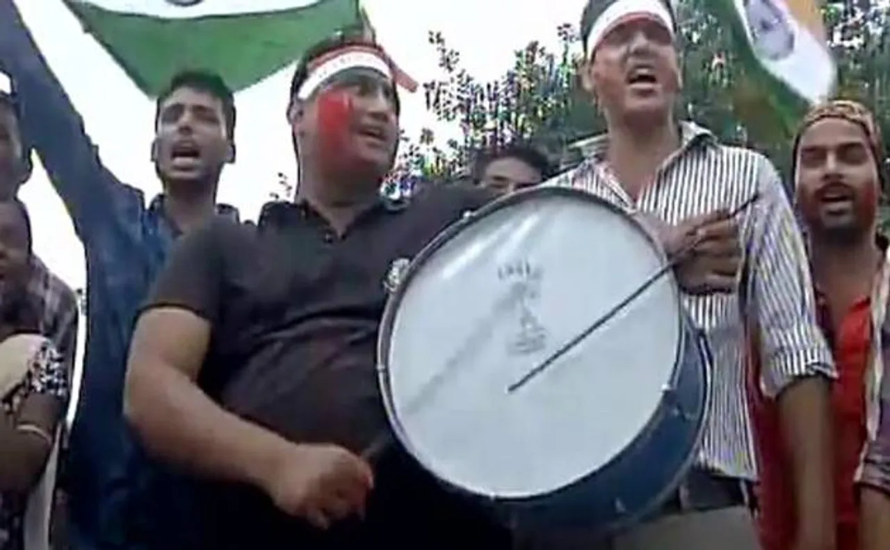 Watch Video: Firecrackers, colours, dance and dhol beats - This is how India celebrated Indian Army's surgical strike in PoK