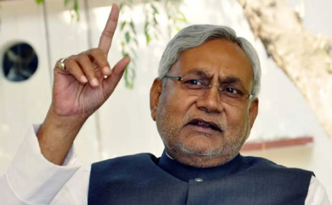 Nitish Kumar firm on banning liquor in Bihar