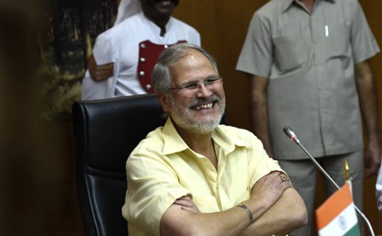 LG Najeeb Jung along with Delhi police launches mobile application for senior citizens