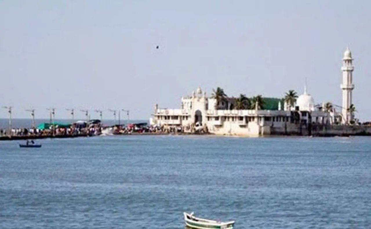 Haji Ali Dargah row: Trust moves Supreme Court against Bombay High Court's order on women's entry