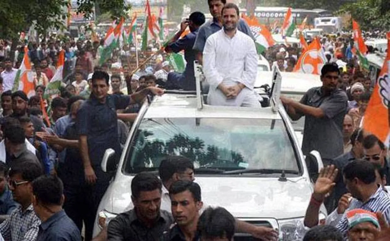 Ashok Tanwar and Bhupender Singh Hooda supporters clash during Rahul Gandhi's Kisan Yatra in Delhi