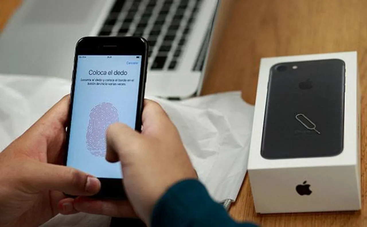 Apple iPhone 7, iPhone 7 Plus hit sales in India: Check out 4 deals to save money