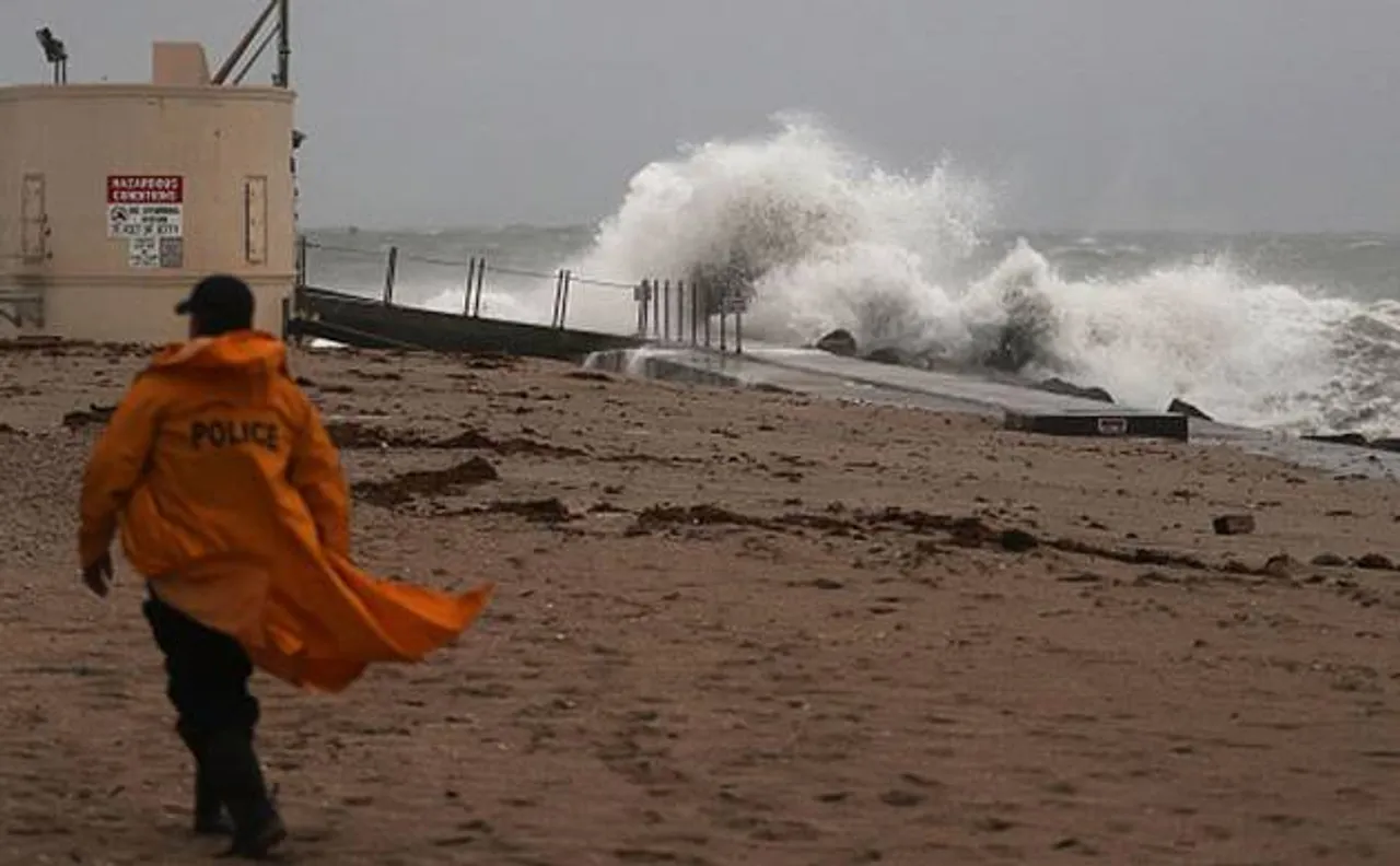 Hurricane Matthew: Death toll crosses over 300, President Obama declares state of emergency in Georgia