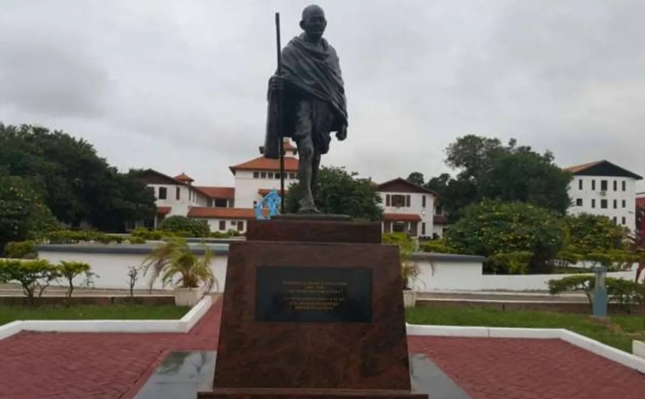 Ghana govt to relocate â€˜racistâ€™ Gandhiâ€™s statue, bows to professorâ€™s demand 