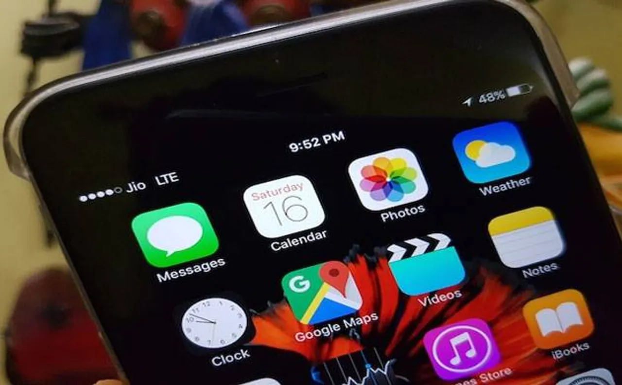 Reliance Jio offers new iPhone users free service for 15 months