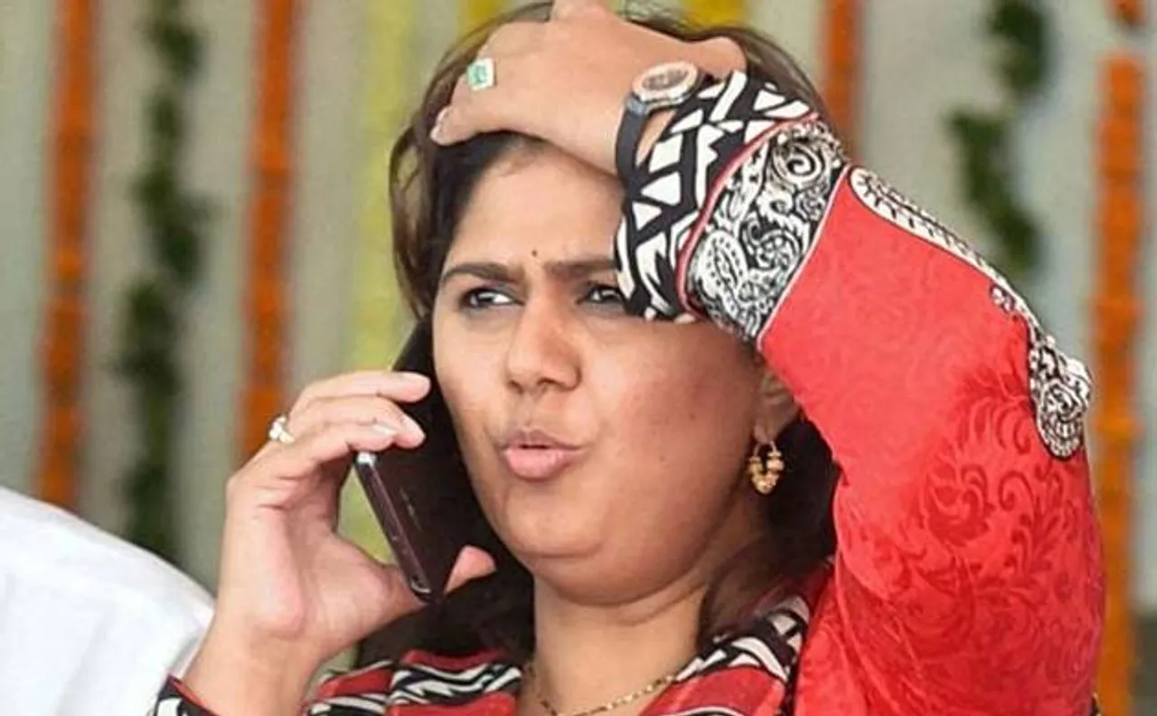 Maharashtra minister Pankaja Munde lands into fresh controversy over â€˜threatâ€™ audio clip