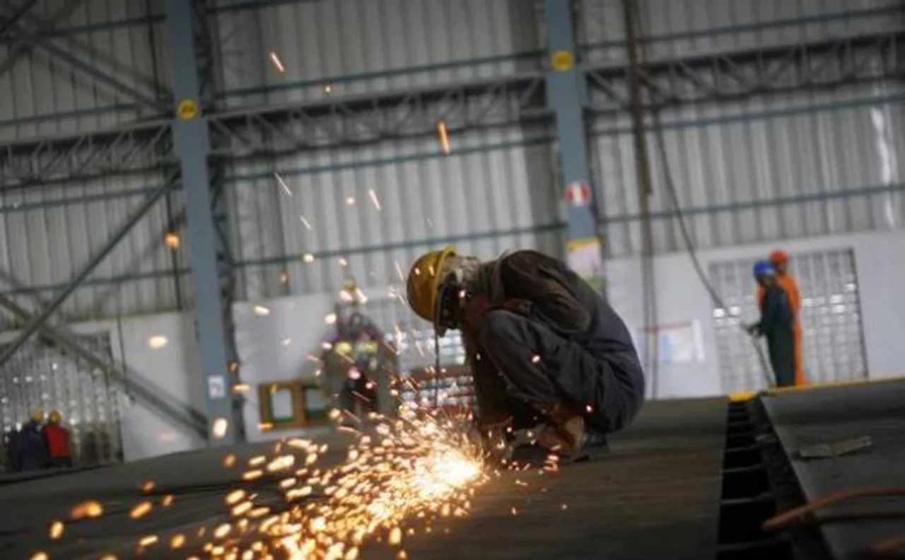 IIP continues in negative zone shrinks 0.7 per cent in August