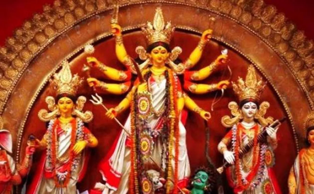 Durga Puja festival: Over 1,000 idols immersed on the occasion of Vijaya Dashami