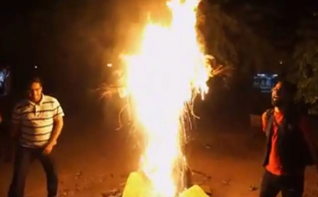 Watch Video: Students at JNU dub PM Narendra Modi and Amit Shah as 'Ravana', burn their effigies