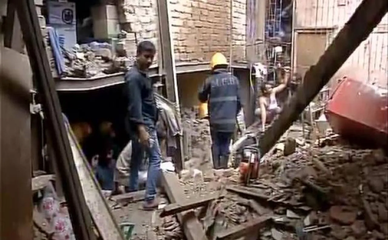 Six children dead as five-storey building collapses in Mumbai 
