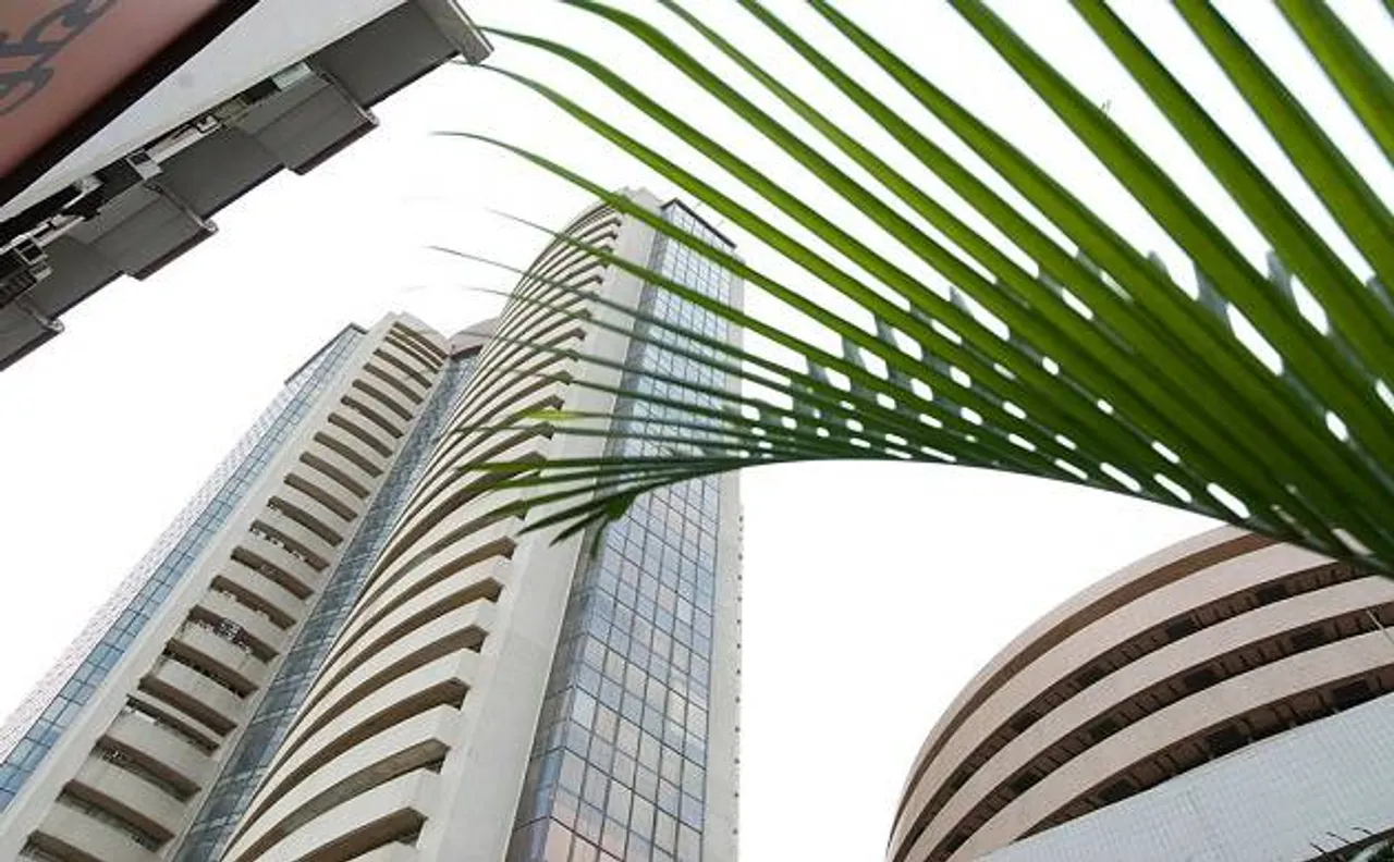 Sensex plunges over 265 plans post US Federal Reserve's indication of interest rate hikes 