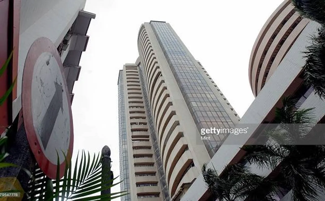 Indian stock markets record massive losses post Federal Reserve's meeting indicative of interest rate hikes