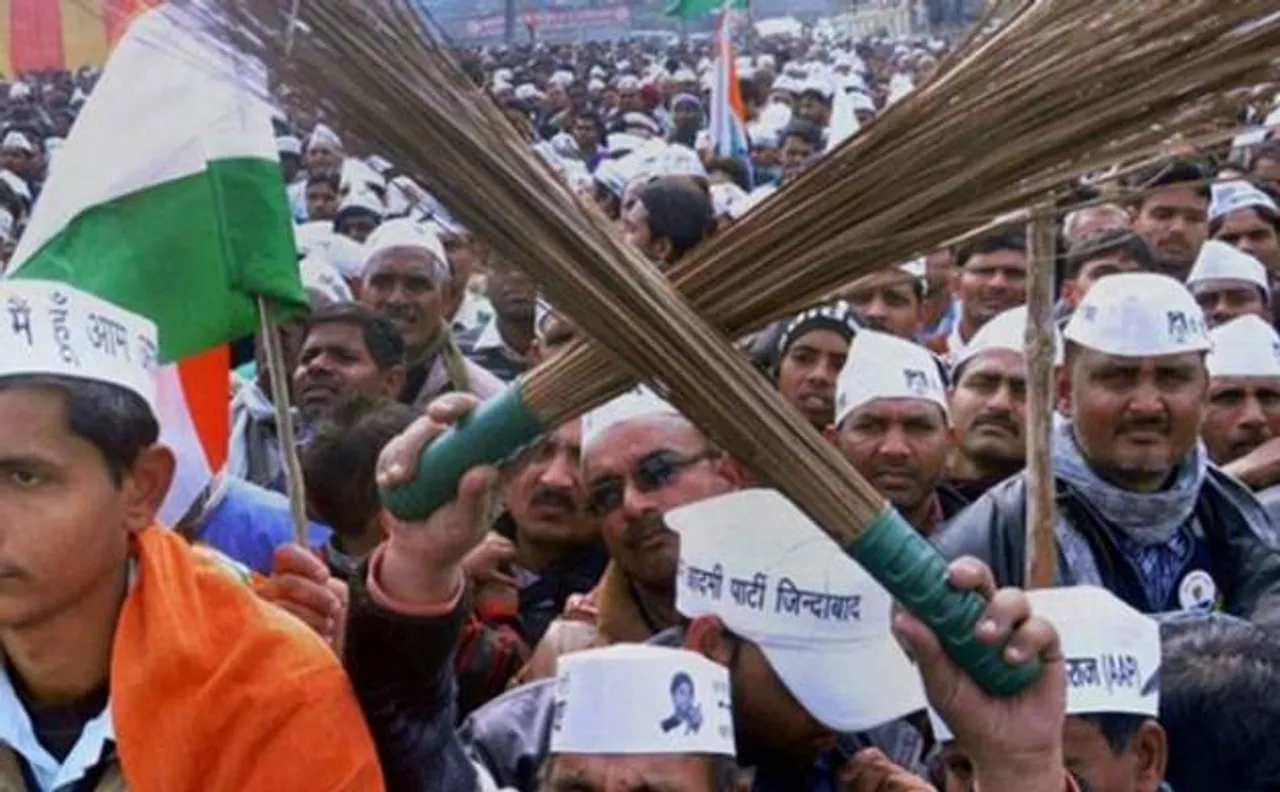 Non-bailable warrant issued against AAP MLA Gulab Singh in extortion case