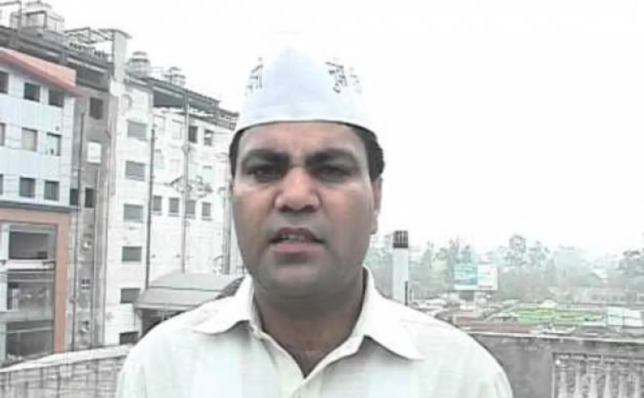 Extortion case: AAP MLA  Gulab Singh courts arrest in Surat