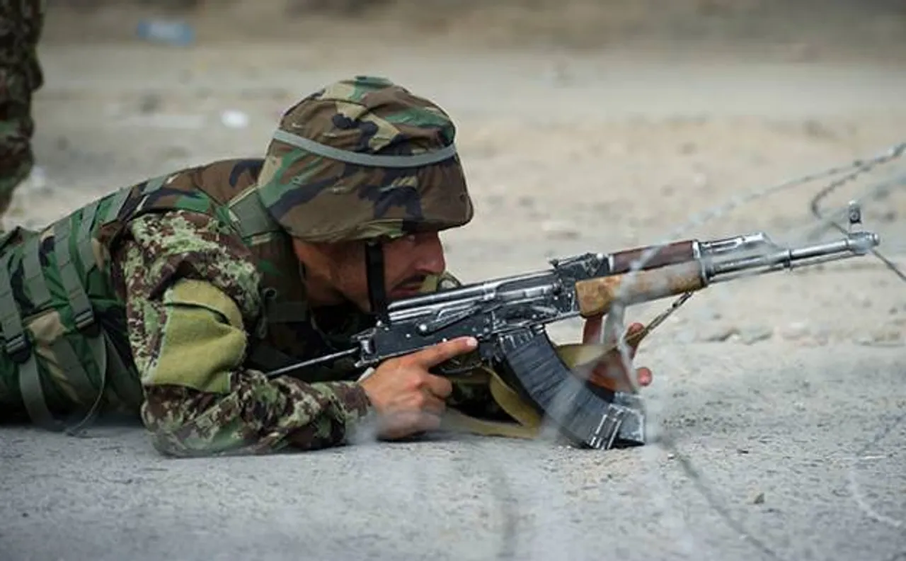  Afghanistan : Two Pakistani soldiers killed, one sustains injuries in firing 