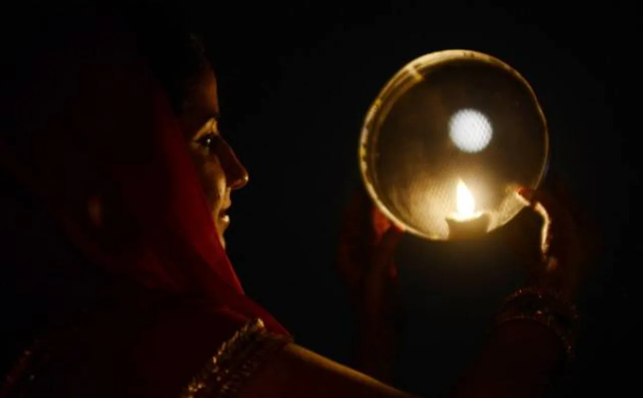 Karwa chauth 2016: An auspiscious day for Indian married woman