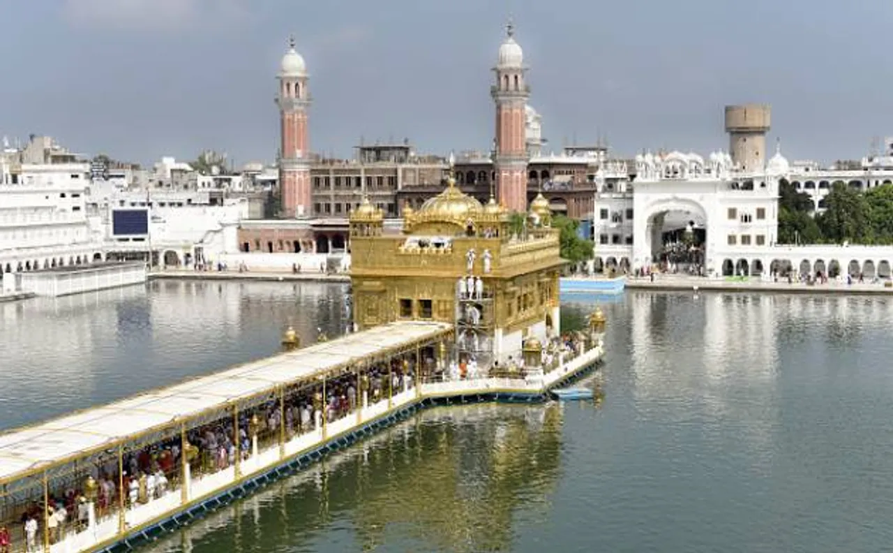 Guru Parv 2016: Devotees commemorate birth anniversary of Guru Ram Das