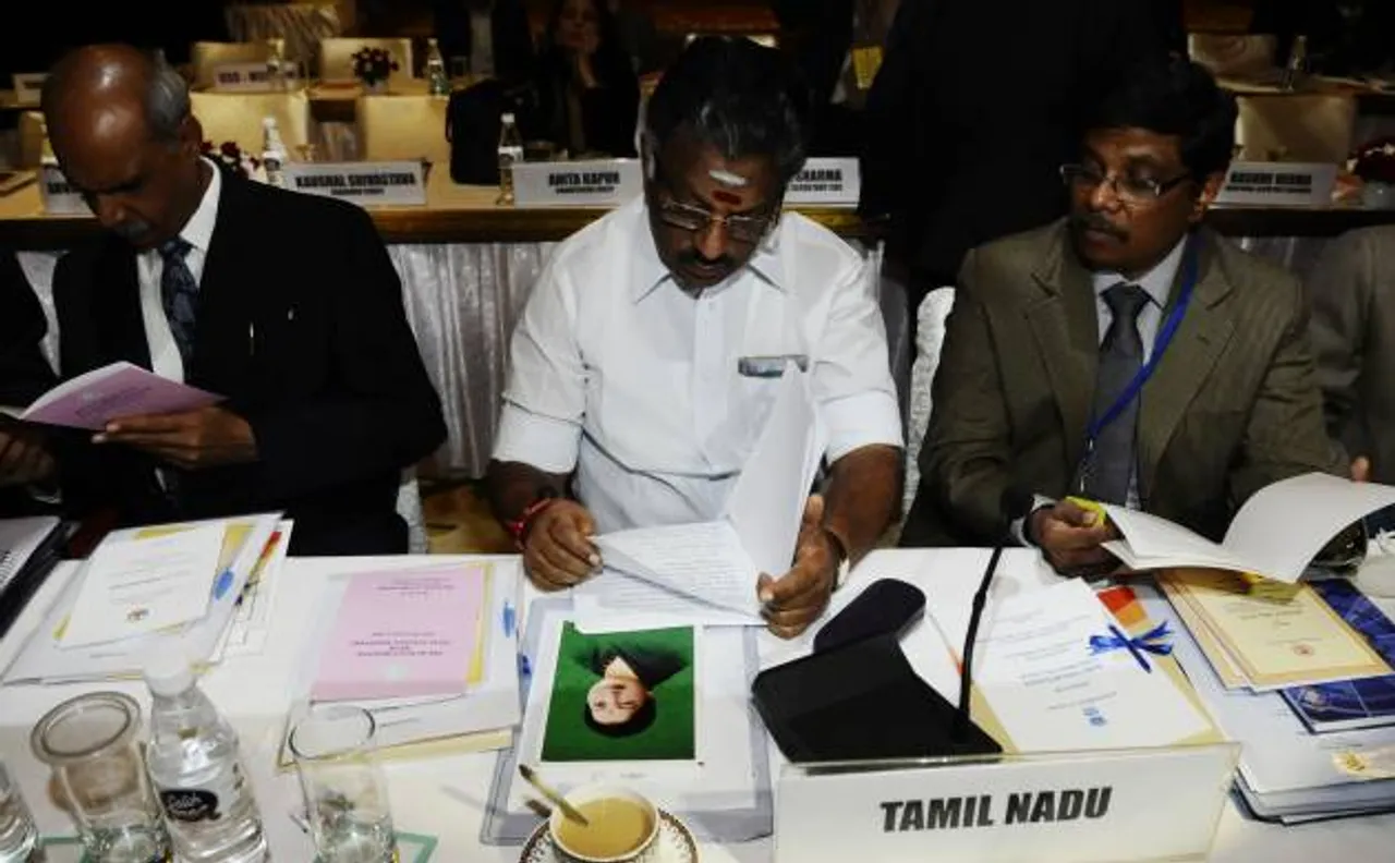 O Panneerselvam holds first Cabinet meeting, discusses various issue including Cauvery row
