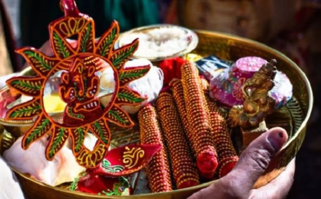Karwa Chauth 2016: Check out when the moon will rise and apt time for Puja muhurat in your state on Oct 19