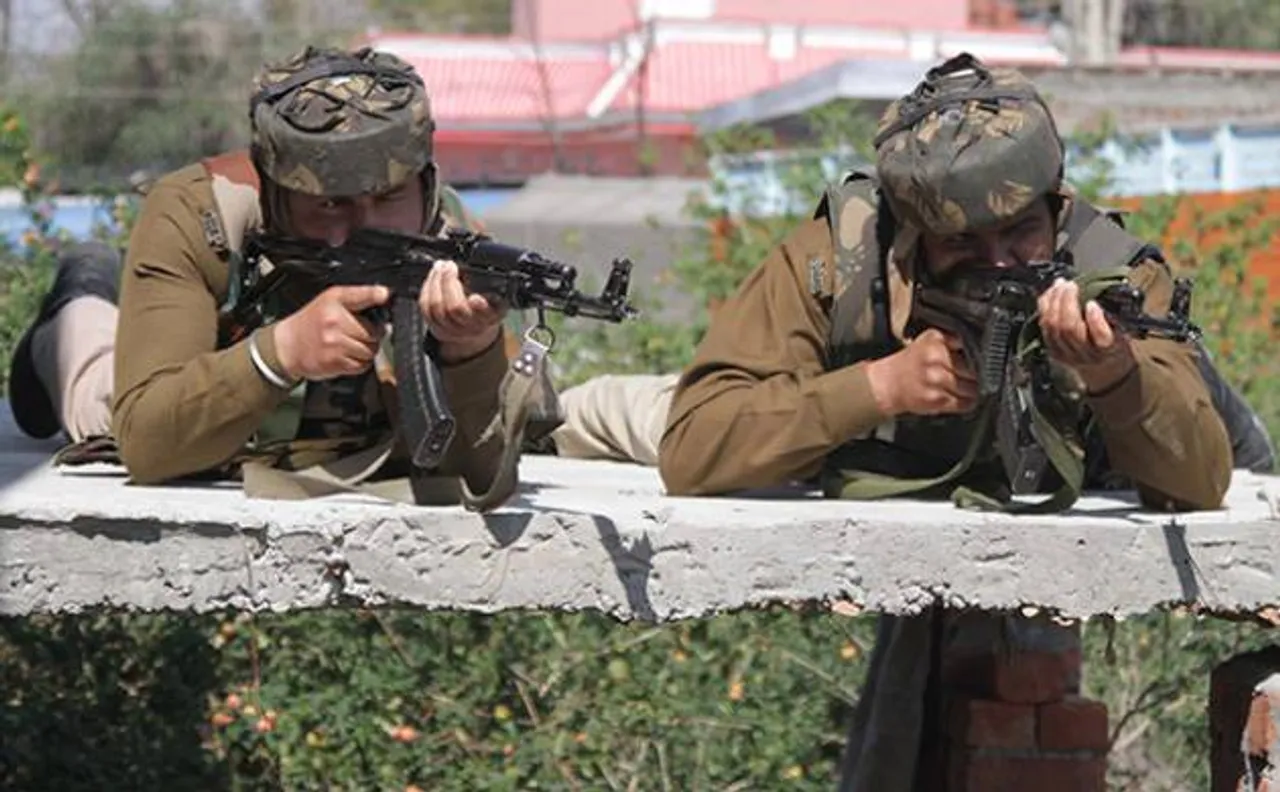 Pak troops kill 8-year-old girl, injure 4 others in Kanachak sector of J&K 