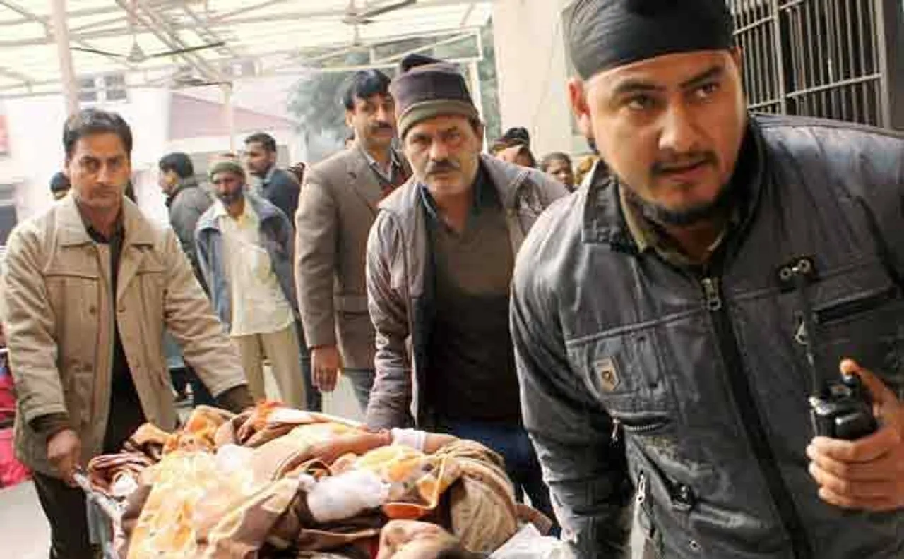 Pakistan's shelling in Jammu injures six members of a family