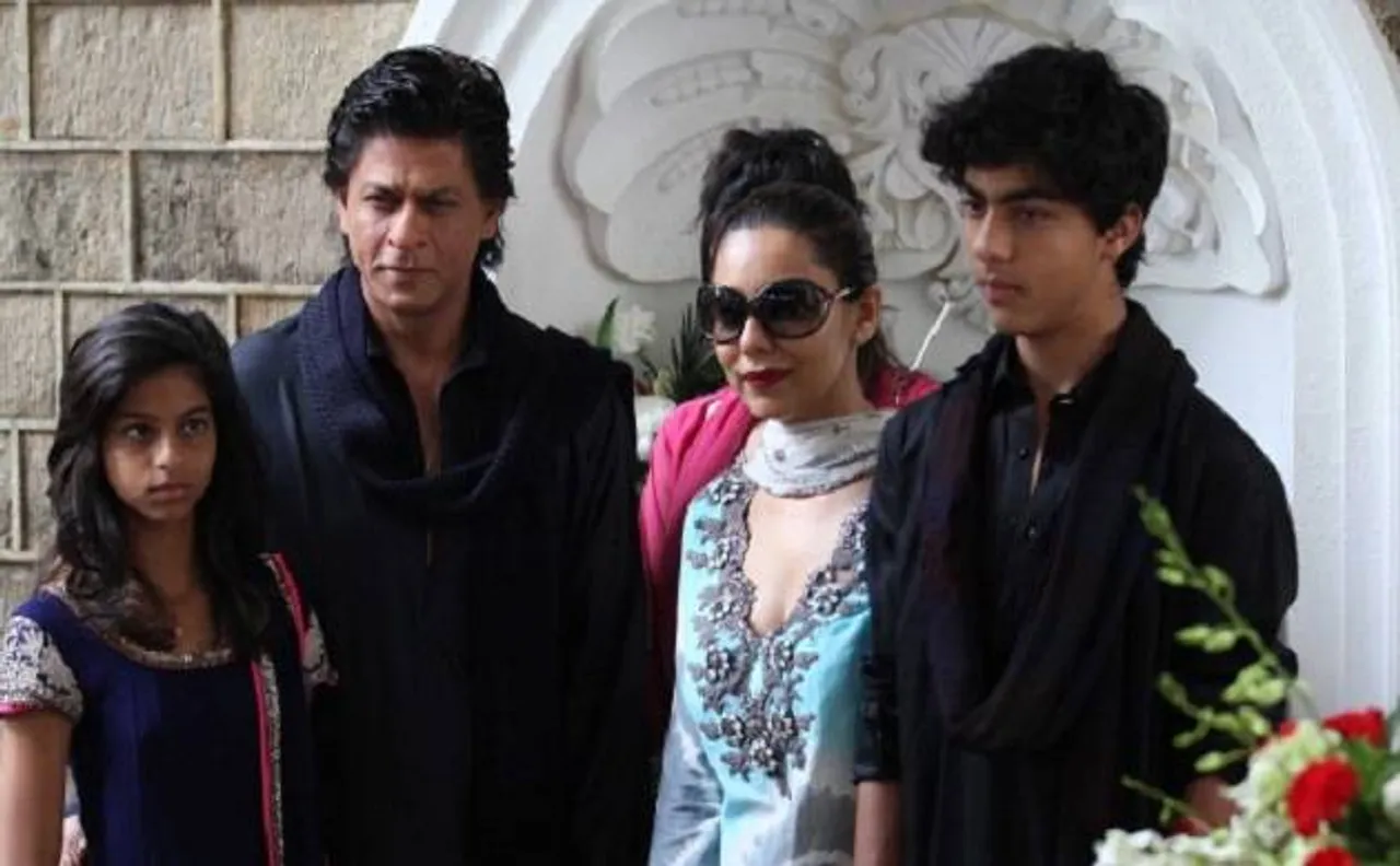 Shah Rukh and Gauri complete 25 years of their marriage