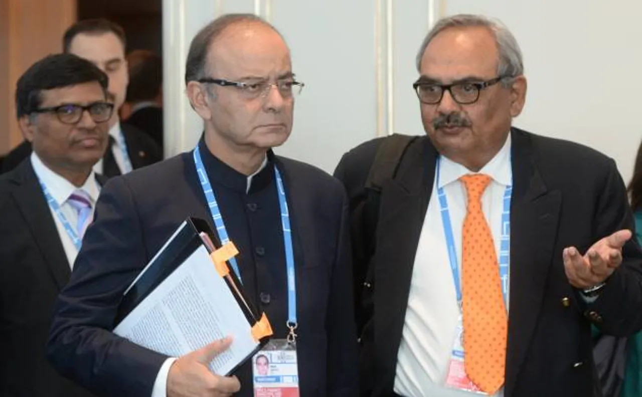 Finance Minister launches SMS alerts on TDS deductions for salaried tax payers