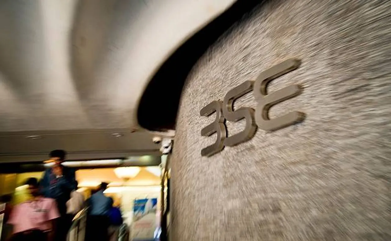  Stock markets bearish amid derivatives expiry and weak Asian cues