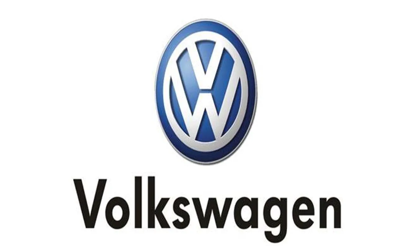 Volkswagen on track massive loss a year ago over its emissions cheating scandal