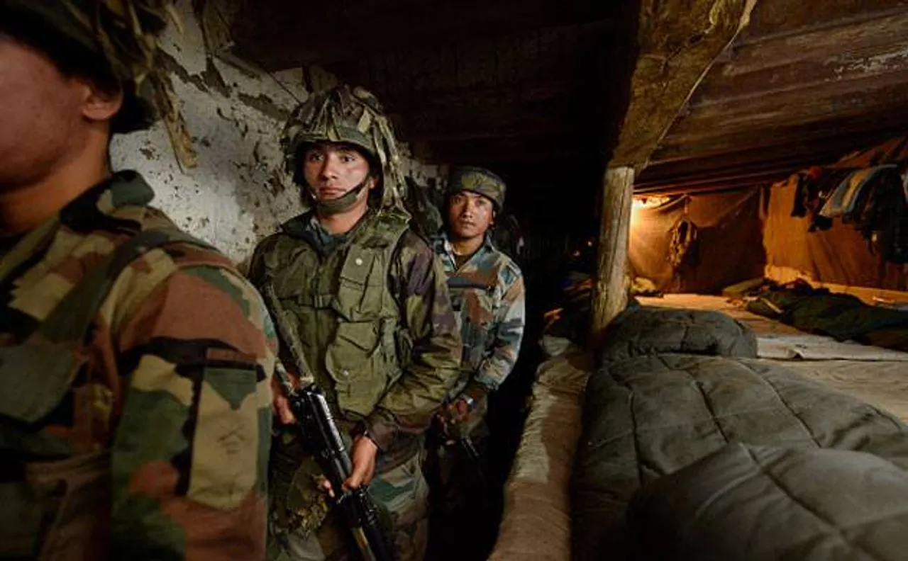 Security forces arrest 5 suspected militants, policeman in Jammu and Kashmir