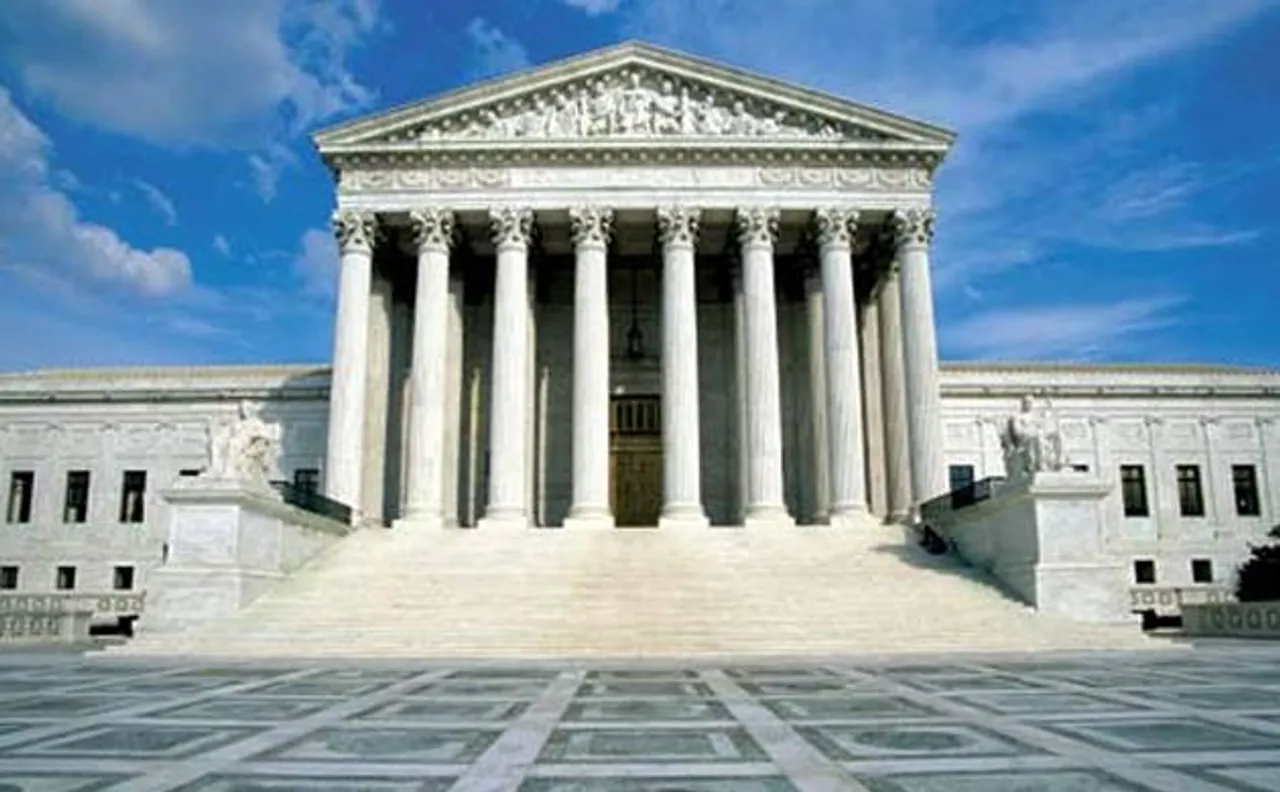 US Supreme Court to decide transgenders' bathroom policy