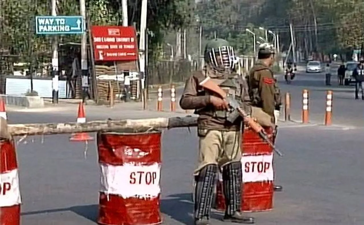 Kashmir unrest: Curfew lifted from 6 areas of Srinagar