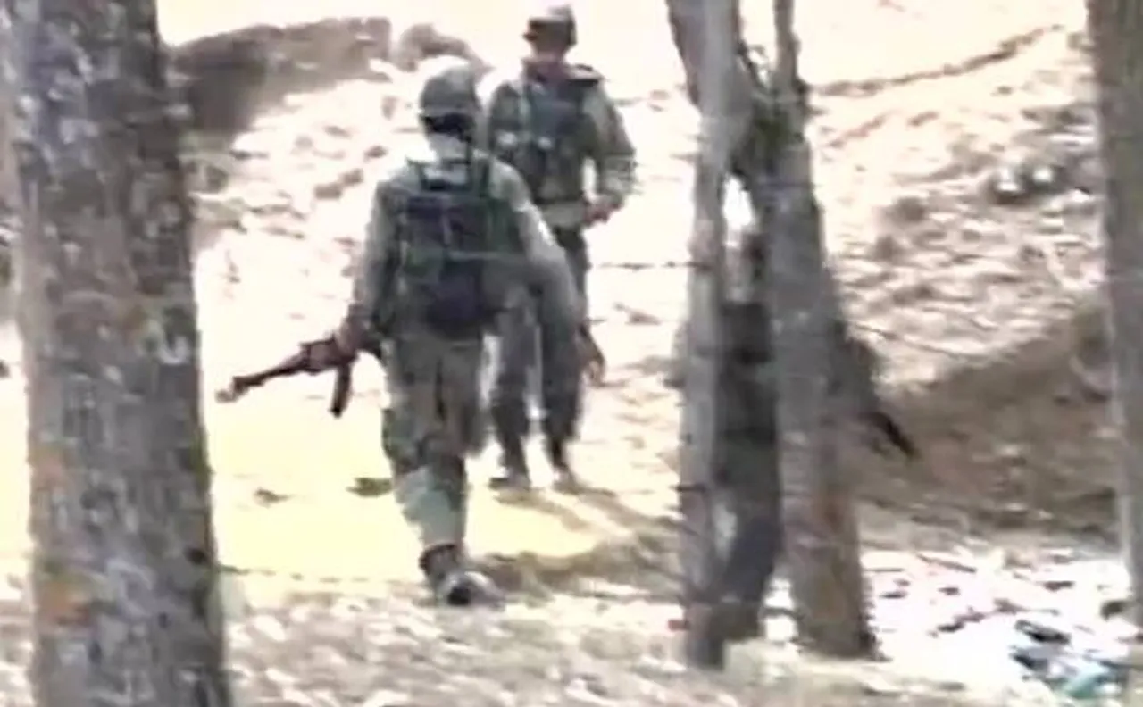 Encounter in Drugmulla, J&K: Fierce exchange of fire between security forces and millitants 